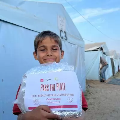 	Gaza – A time to love. A time to truck in suppli...
